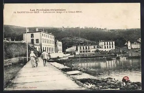 AK Banyuls-sur-Mer, Laboratoire Arago et le Grand-Hôtel