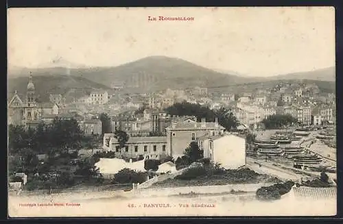 AK Banyuls, Vue générale du village et des montagnes environnantes