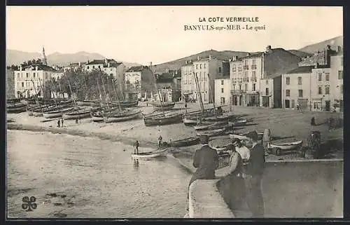 AK Banyuls-sur-Mer, Le quai avec bateaux alignés sur la plage