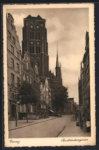 AK Danzig, Brotbänkengasse mit Marienkirche