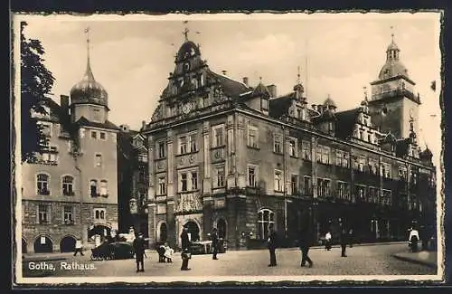 AK Gotha, Strassenpartie am Rathaus