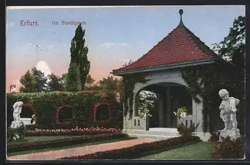 AK Erfurt, Pavillon und Anlagen mit Stelen im Stadtpark