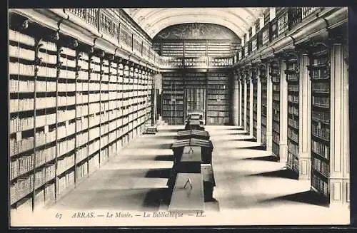 AK Arras, Le Musée, La Bibliothèque