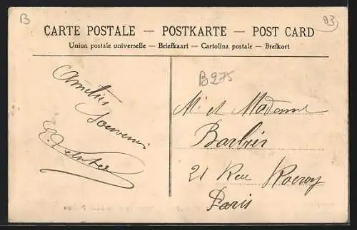 AK Pierrefitte, Intérieur de la Butte Pinson avec des gens assis dans un jardin sous les arbres