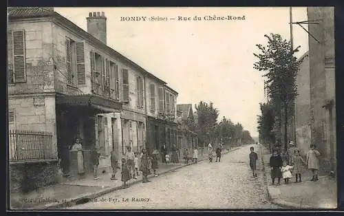 AK Bondy, Rue du Chêne-Rond avec des enfants jouant dans la rue