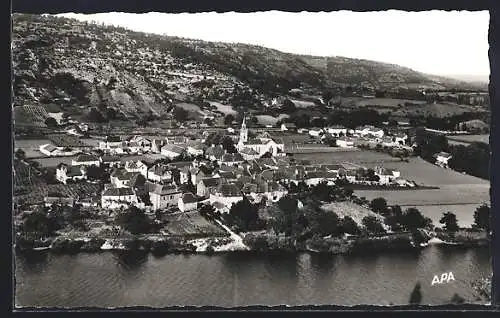 AK Saint-Martin Labouval, Vue générale du village et des collines environnantes