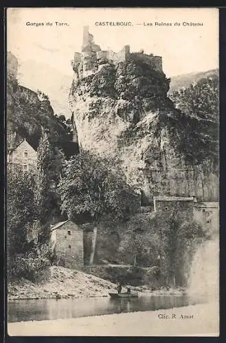 AK Castelbouc, Les Ruines du Château sur la falaise des Gorges du Tarn