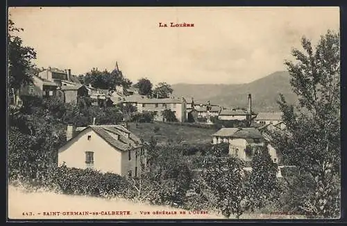 AK Saint-Germain-de-Calberte, Vue générale du village et des montagnes environnantes