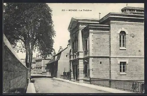 AK Mende, Le Théâtre et la rue adjacente