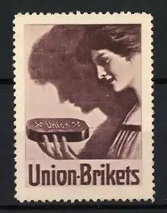 Reklamemarke Union-Brikets, Frau mit Brikett in der Hand