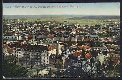 AK Baden bei Wien, Panorama mit Badehotel Herzoghof