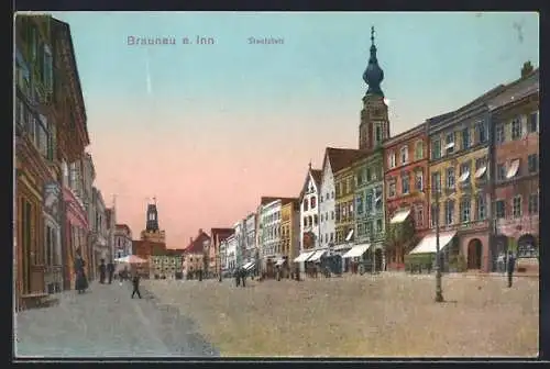 AK Braunau a. Inn, Blick über den Stadtplatz