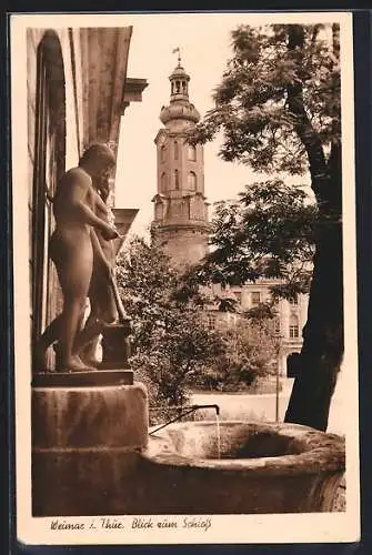 AK Weimar / Thüringen, Brunnen und Kirche am Marktplatz