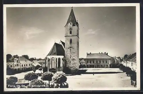 AK Perg /Ob. Oe., Hauptplatz mit Kirche