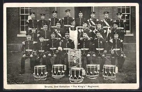 AK Drums, 2nd Battalion, The King`s Regiment, britische Soldaten in Uniform