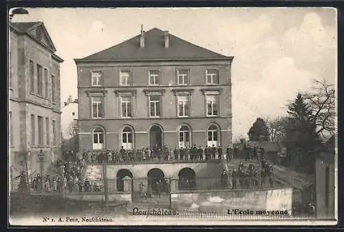 AK Neufchateau, L`Ecole moyenne