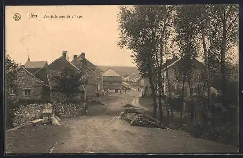 AK Heer, Vue intérieure du village