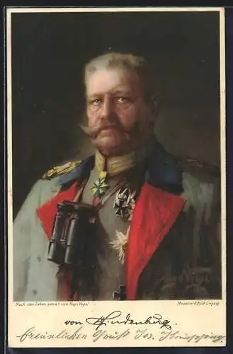 AK Portrait Generalfeldmarschall von Hindenburg in Uniform mit Fernglas