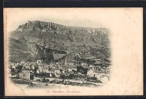 AK Blorac, Vue générale du village et des falaises majestueuses