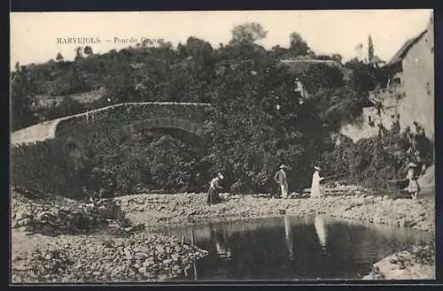 AK Marvejols, Pont du Gournier et promeneurs au bord de l`eau