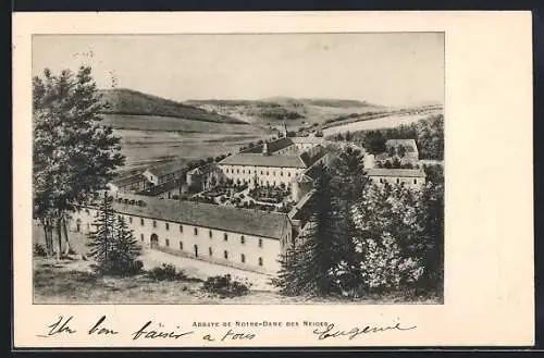 AK Notre-Dame des Neiges, Vue de l`abbaye entourée de collines et de forêts