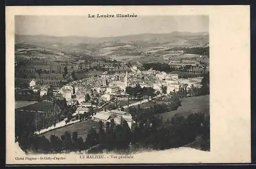 AK Le Malzieu, Vue générale du village et des paysages environnants