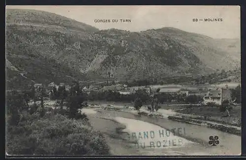 AK Molines, Vue sur les Gorges du Tarn et le village environnant