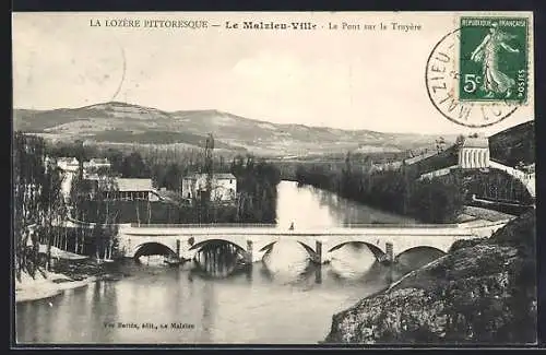 AK Le Malzieu-Ville, Le Pont sur la Truyère et paysage environnant