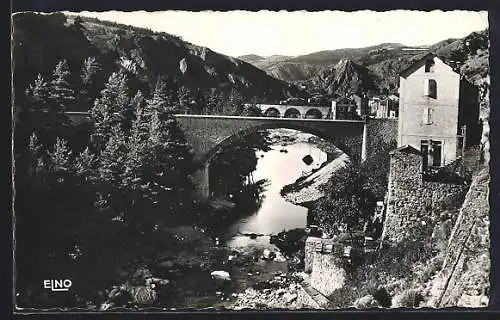 AK Chapeauroux, Pont Lépine et viaduc avec vue pittoresque sur la rivière et montagnes environnantes