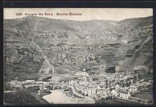 AK Sainte-Énimie, Vue panoramique des Gorges du Tarn et du village