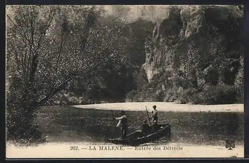 AK La Malène, Entrée des Détroits avec barque sur la rivière