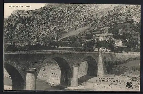 AK La Malène, Le Pont et l`église dans les Gorges du Tarn