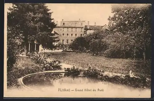 AK Florac, Grand Hôtel du Parc et son jardin verdoyant