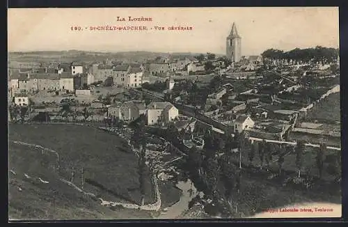 AK Saint-Chély-d`Apcher, Vue générale du village et de l`église