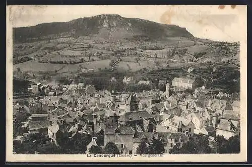 AK La Canourgue, Vue générale du village et des collines environnantes