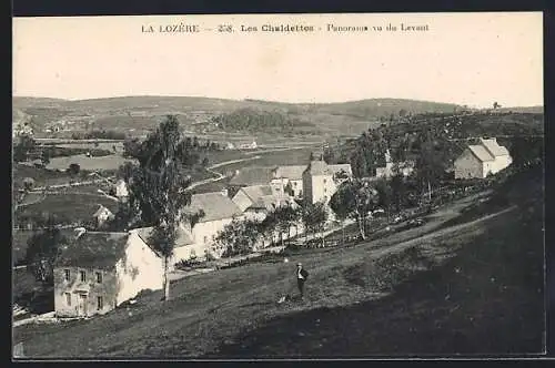 AK Les Chaldettes, Panorama vu du Levant