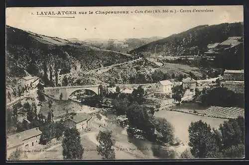 AK Laval-Atger, Vue sur le pont et les collines environnantes