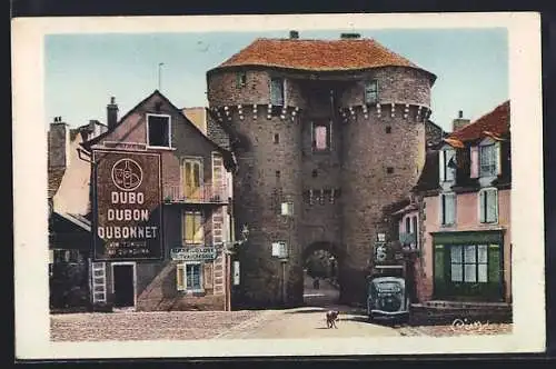 AK Marvejols, Porte de Soubeyran avec publicité Dubonnet et voiture ancienne