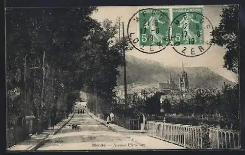 AK Mende, Avenue Piencourt avec vue sur l`église et la ville en arrière-plan