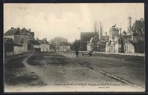 AK Poitiers, Château de Diane, facade et place du château