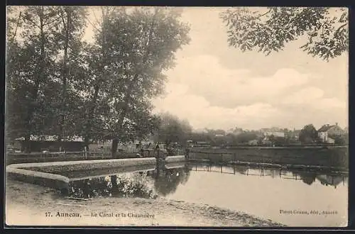 AK Auneau, Le Canal et la Chaumière