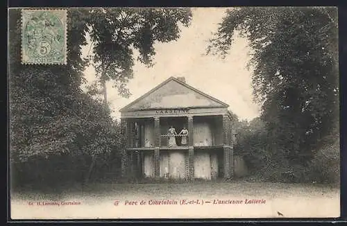 AK Courtalain, L`ancienne Laiterie dans le parc de Courpalain