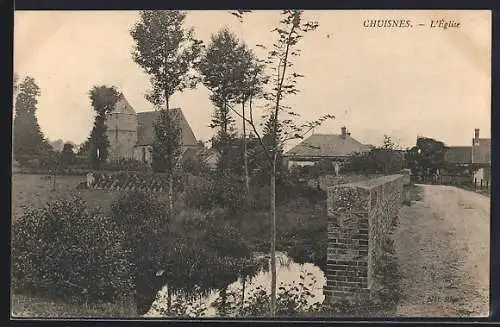 AK Chuisnes, L`église et le pont en pierre dans un paysage rural