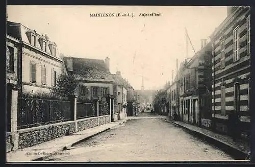 AK Maintenon, Vue de la rue principale aujourd`hui