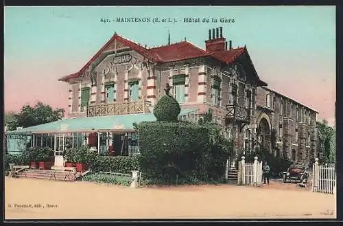 AK Maintenon, Hôtel de la Gare et entrée principale