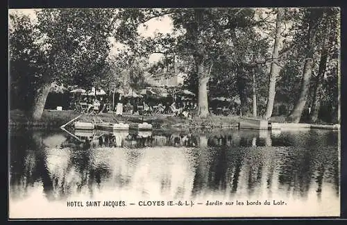 AK Cloyes, Jardin sur les bords du Loir avec Hôtel Saint Jacques