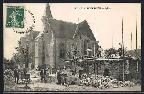 AK Le Gault-Saint-Denis, Église et travaux de construction devant l`église