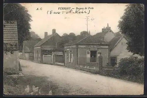 AK Vérigny, Bureau de Poste et rue bordée de maisons