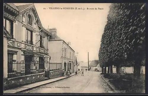 AK Villiers-le-Morhier, Bureau de Poste et rue bordée d`arbres