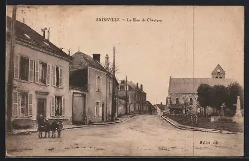 AK Sainville, La Rue de Chartres avec église et charrette à cheval